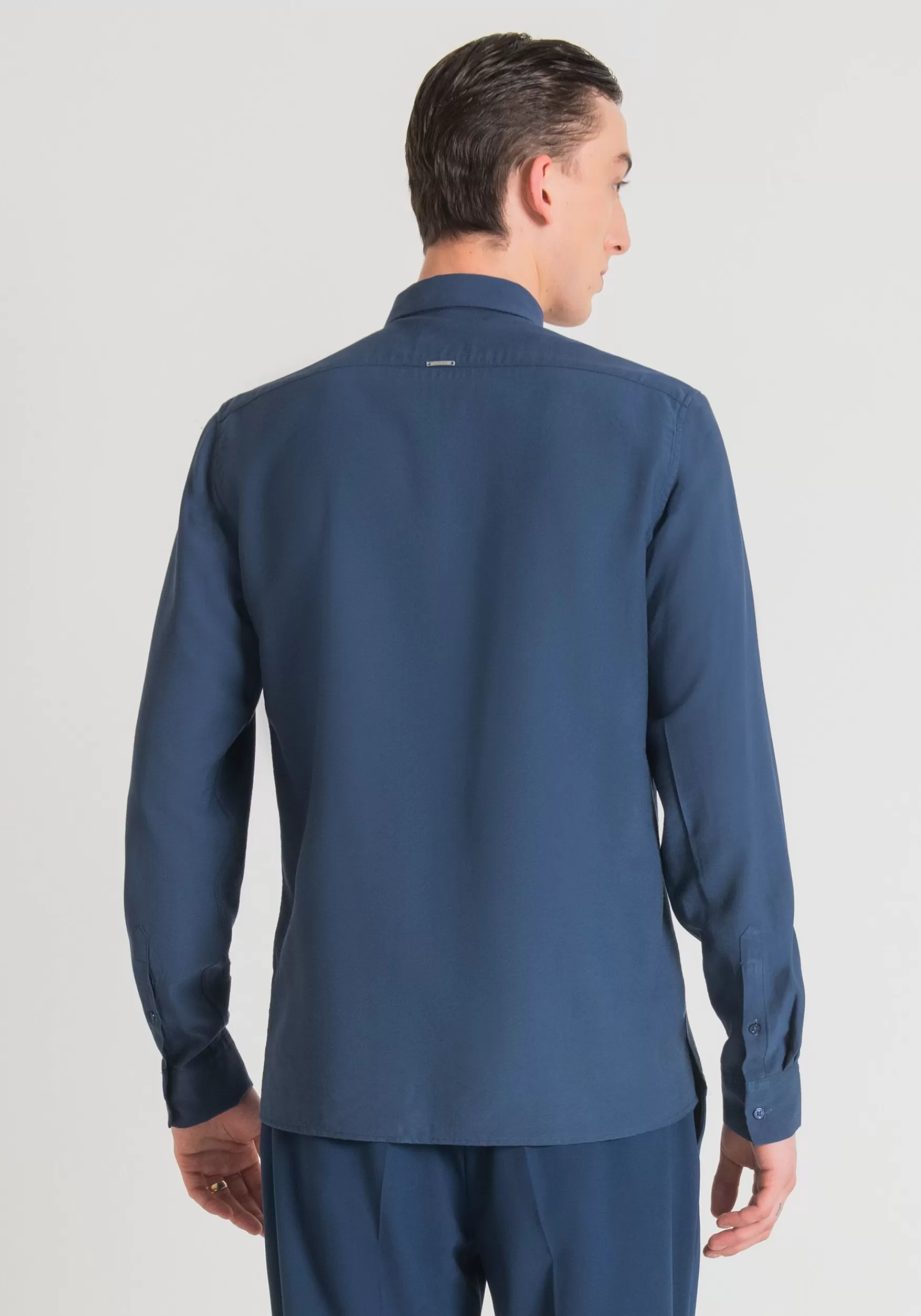 Discount Antony Morato Hemd Regular Straight Fit Barcelona Aus Weichem Viskose-Mischgewebe Luftfahrt Blau