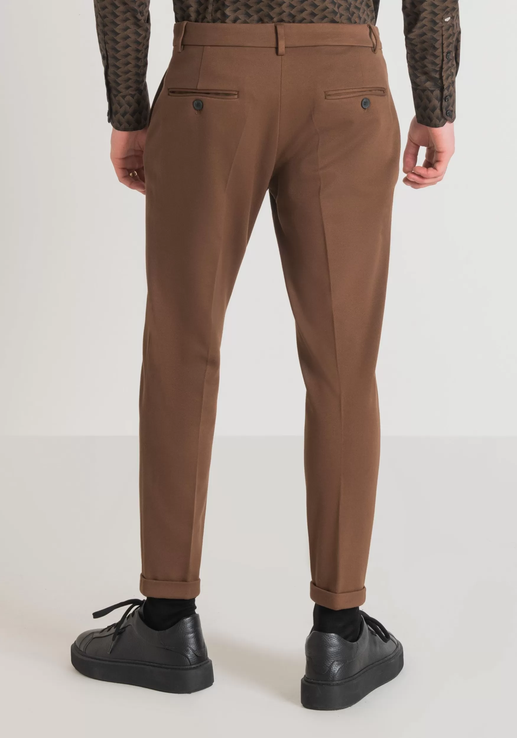 Fashion Antony Morato Hose Super Skinny Fit Ashe Aus Einfarbigem Viskose-Mischgewebe Dunkel Camelfarben