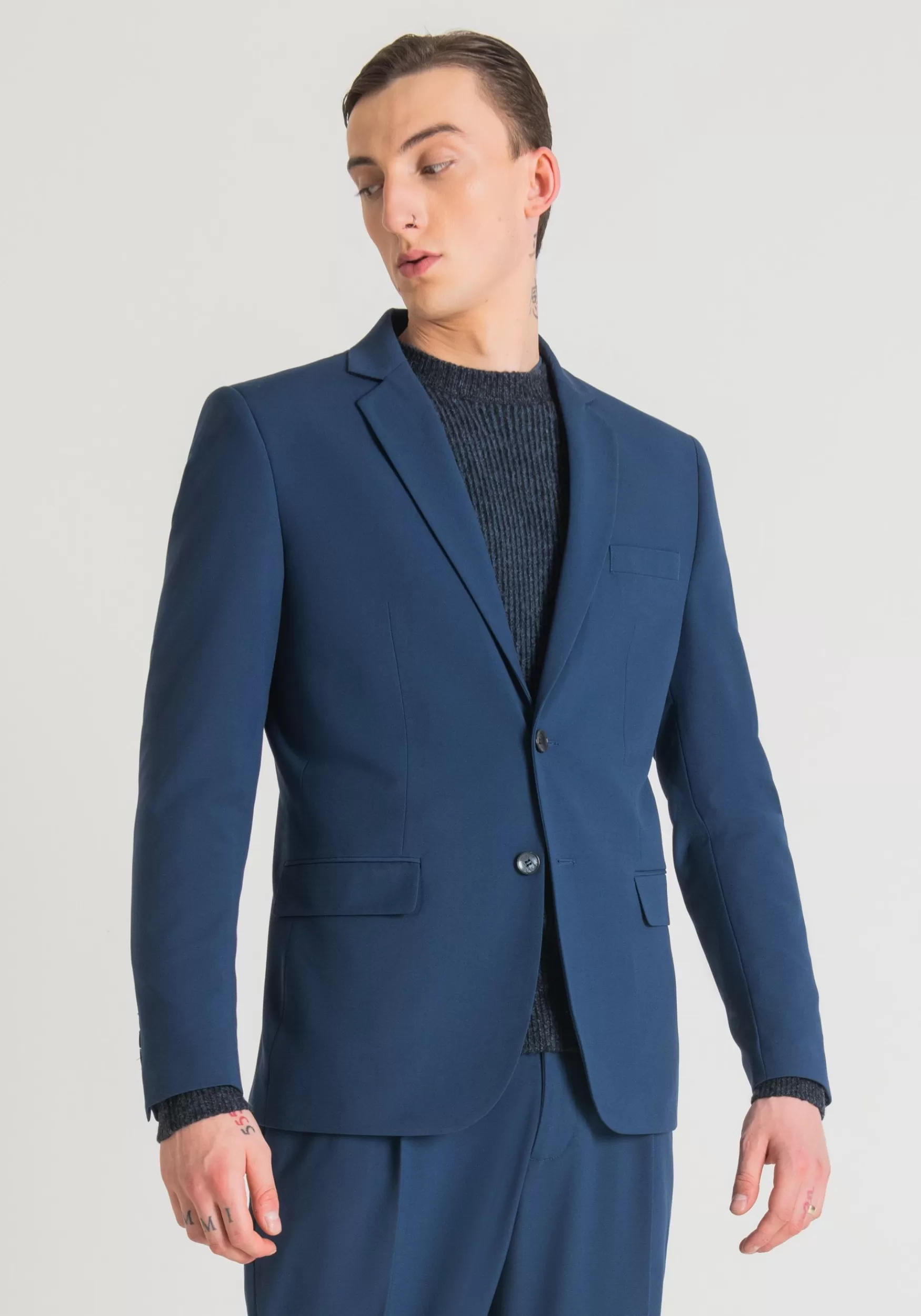 Store Antony Morato Jacke Regular Fit Cora Aus Viskose-Stretch-Mischgewebe Luftfahrt Blau