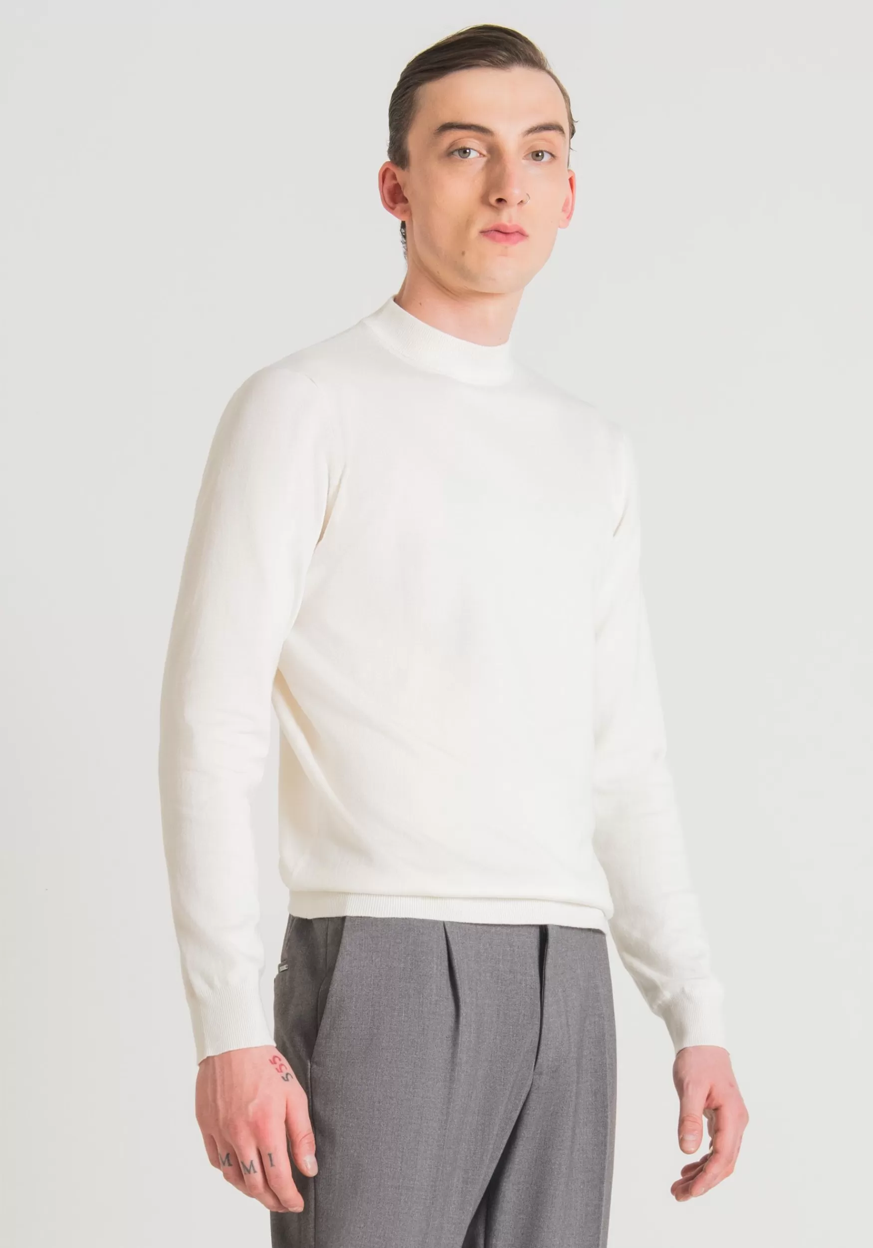 Flash Sale Antony Morato Pullover Regular Fit Aus Elastischem Viskosemischgarn Elfenbein