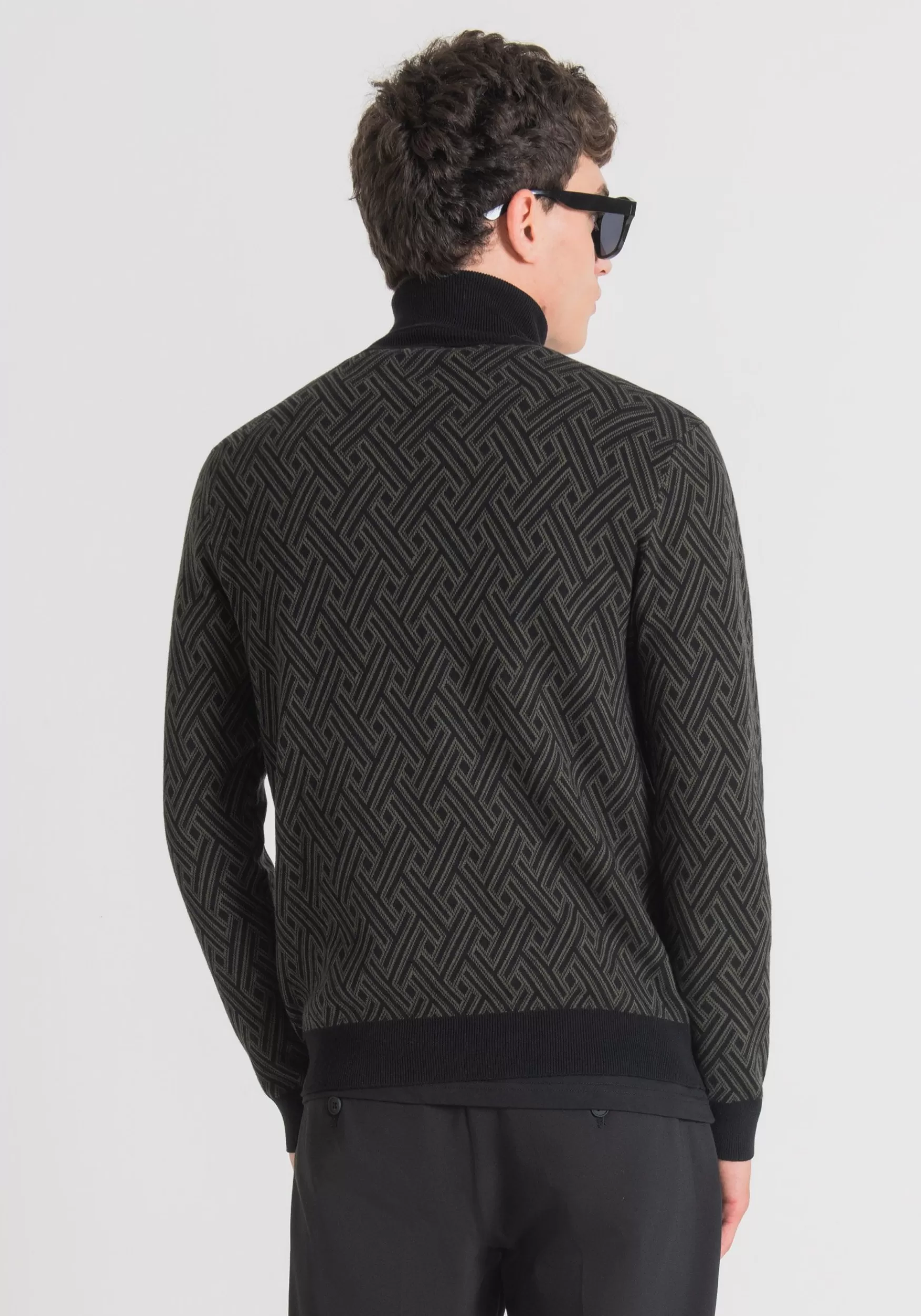 Shop Antony Morato Pullover Regular Fit Aus Reiner Baumwolle Mit Geometrischem Muster Military