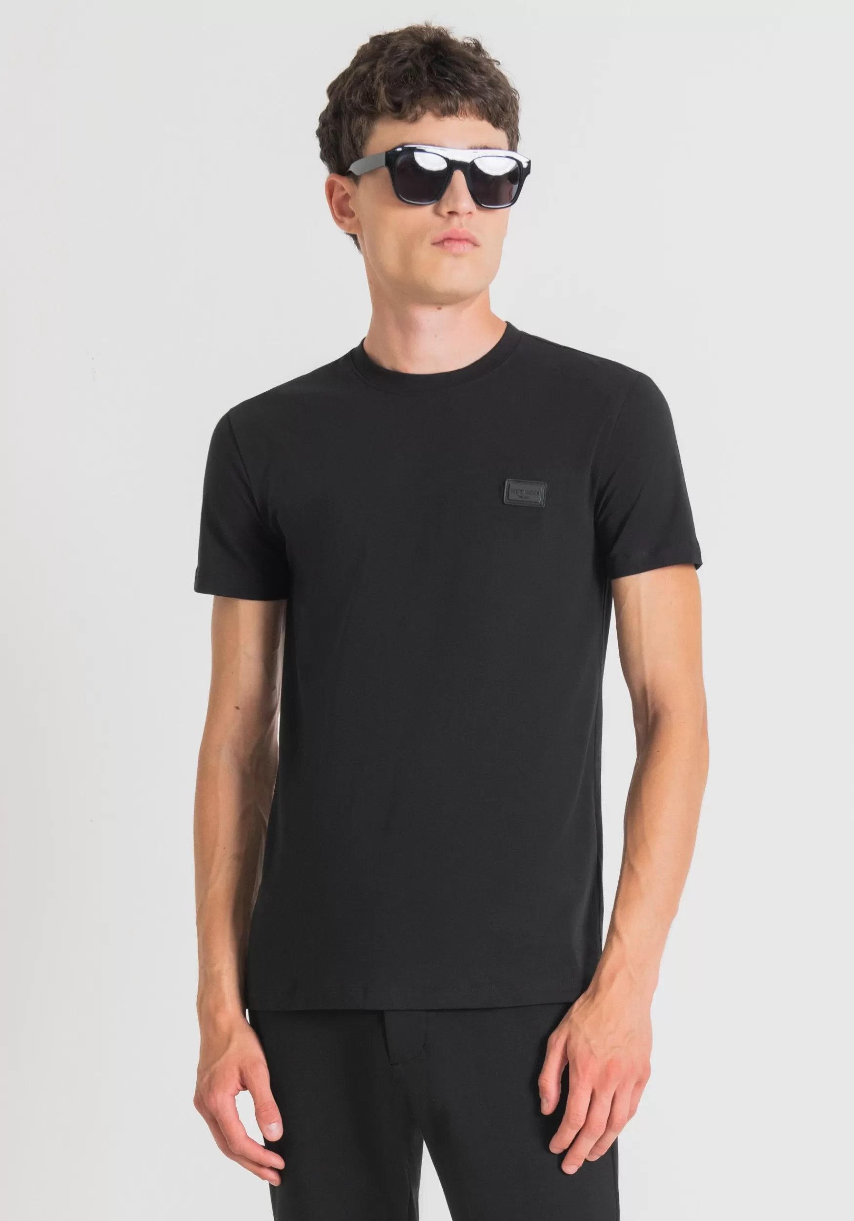 New Antony Morato Super Slim Fit T-Shirt Mit Logoplakette Schwarz