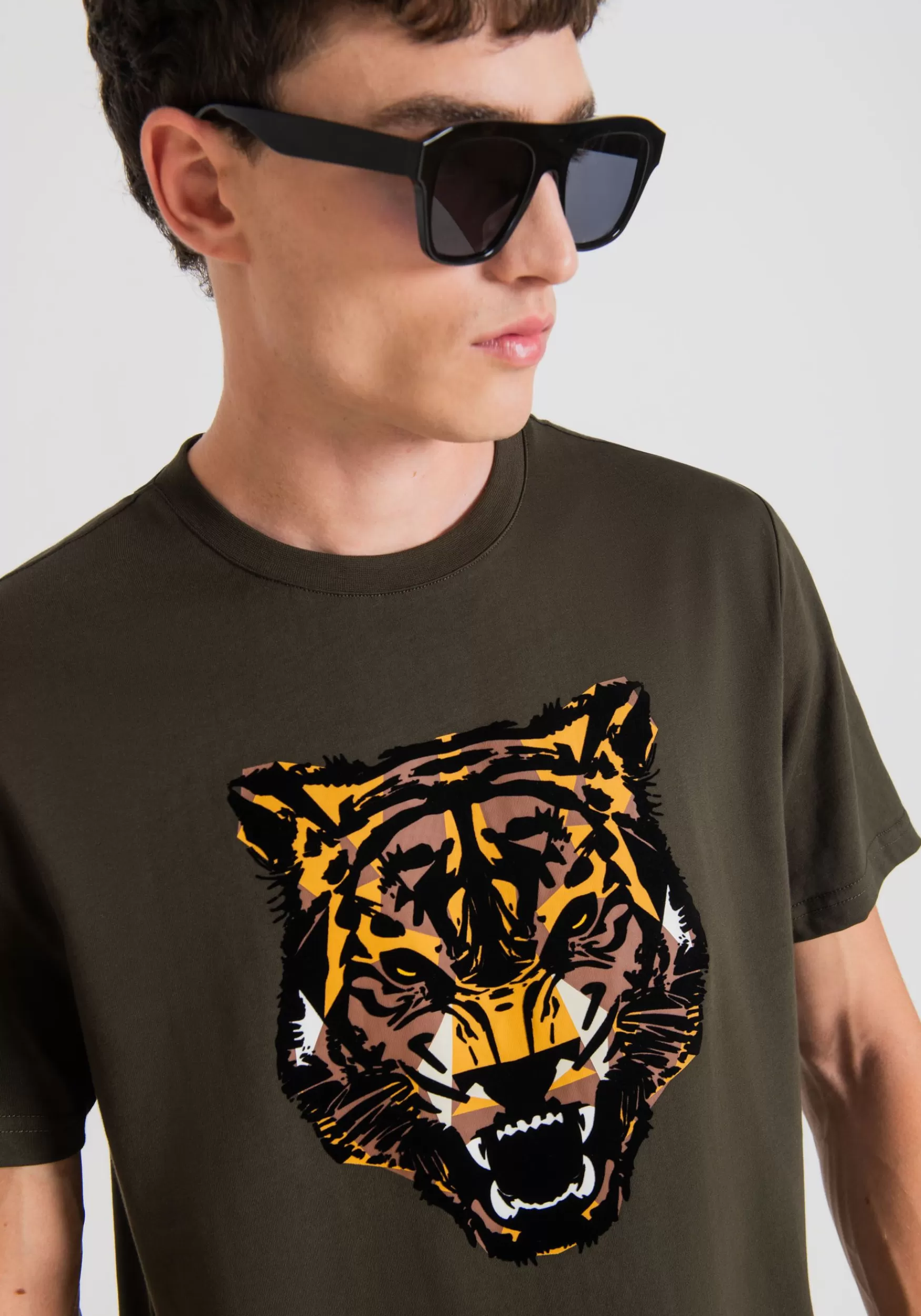 New Antony Morato T-Shirt Regular Fit Aus 100 % Baumwolle Mit Tiger-Print Dunkles Milit Rgr N